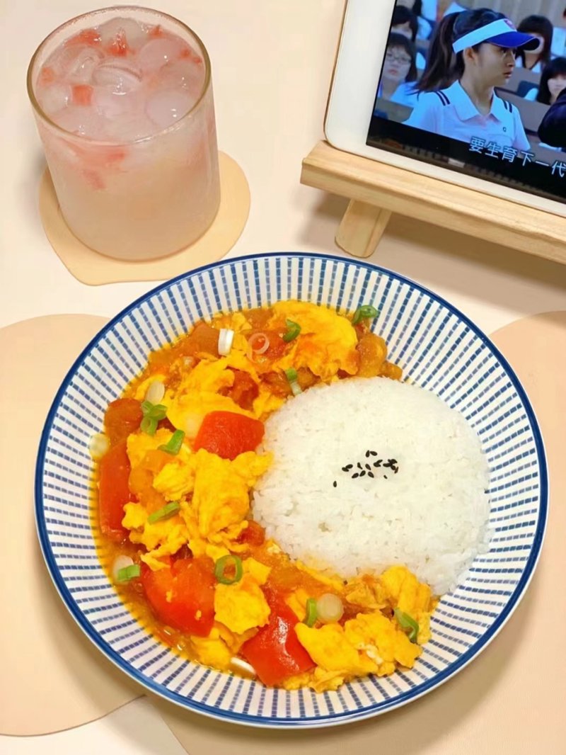 探寻河北张家口地方美食:一锅温暖的煲菜饭之旅